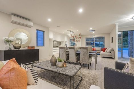 Photo of property in 31 Drumbuoy Drive, Flat Bush, Auckland, 2019
