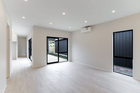 Photo of property in 11 Horokaka Street, Massey, Auckland, 0614