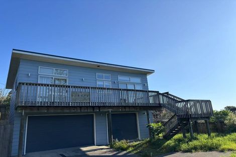 Photo of property in 42 Lavelle Road, Henderson, Auckland, 0612