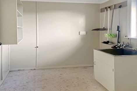 Photo of property in 23 Holland Crescent, Bulls, 4818