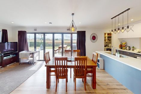 Photo of property in 14 George Street, Bulls, 4818
