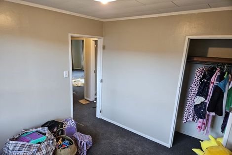 Photo of property in 51f1- Hartford Crescent, Totara Park, Upper Hutt, 5018