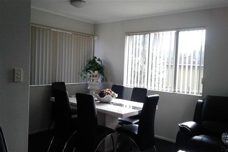 Photo of property in 8 Josie Lane, Manurewa, Auckland, 2102
