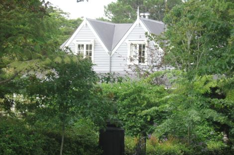 Photo of property in 12 South Lynn Road, Titirangi, Auckland, 0604