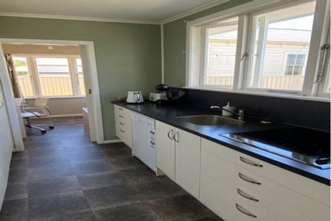 Photo of property in 7 Bowling Road, Greenmeadows, Napier, 4112