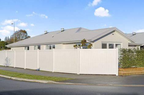 Photo of property in 7 Eminence Drive, Northwood, Christchurch, 8051