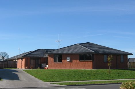 Photo of property in 1 Cumbria Way, Hamilton East, Hamilton, 3216