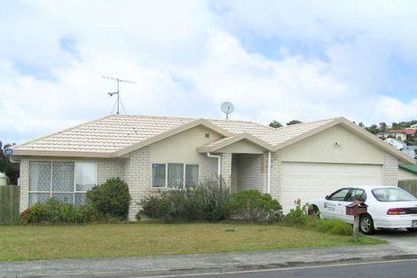 Photo of property in 4 Killygordon Place, Massey, Auckland, 0614
