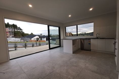 Photo of property in 13 Maraeariki Avenue, Orewa, 0931