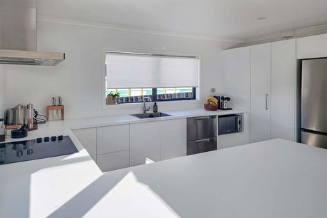 Photo of property in 144a Wainuiomata Road, Wainuiomata, Lower Hutt, 5014