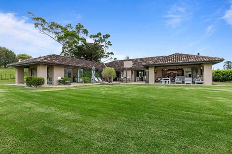 Photo of property in 10 Myra Evelyn Grove, Dairy Flat, Albany, 0792
