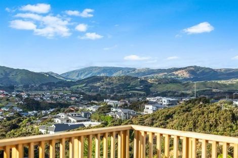 Photo of property in 20 Madeira Close, Whitby, Porirua, 5024