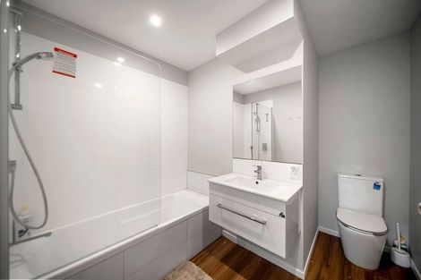 Photo of property in 3a Hillview Crescent, Paparangi, Wellington, 6037