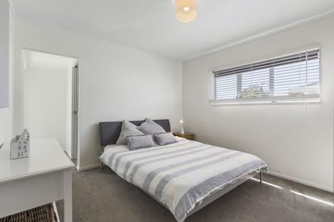 Photo of property in 8 Maygrove Drive, Orewa, 0931