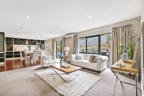 Photo of property in 99 Laurel Oak Drive, Schnapper Rock, Auckland, 0632