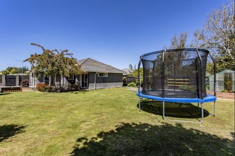 Photo of property in 14 Pearce Place, Kaiapoi, 7630