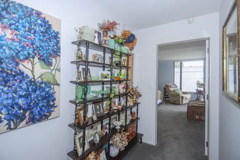 Photo of property in 203 Marine Parade, Mount Maunganui, 3116