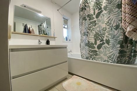 Photo of property in 9/11 Trafalgar Street, Johnsonville, Wellington, 6037