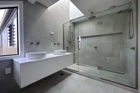Photo of property in 12 Catalina Avenue, Rosehill, 2113