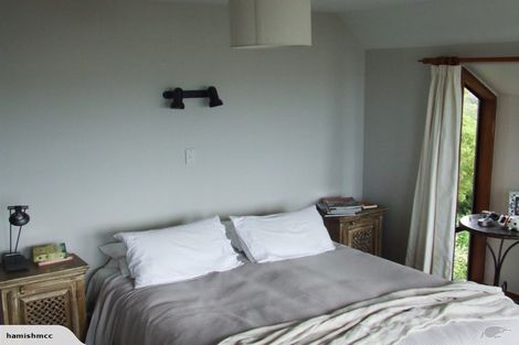 Photo of property in 4 Maffeys Road, Mount Pleasant, Christchurch, 8081