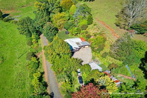 Photo of property in 822 Motukawa Road, Tarata, Inglewood, 4387