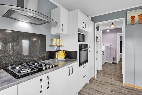 Photo of property in 108 Stanners Street, Eltham, 4322