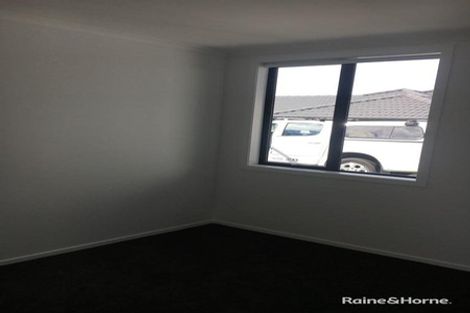 Photo of property in 37 Livingstone Drive, Papamoa Beach, Papamoa, 3118