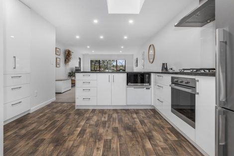 Photo of property in 2/24 Acheron Road, Paremata, Porirua, 5026