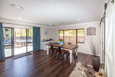 Photo of property in 35 Waverton Terrace, Churton Park, Wellington, 6037