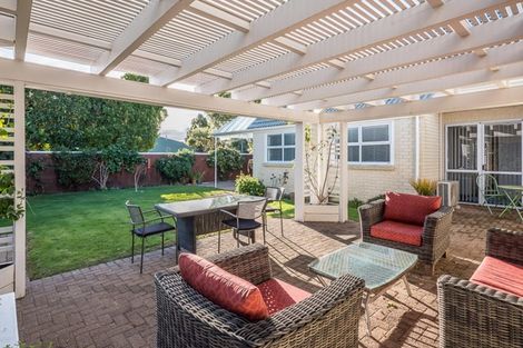 Photo of property in 1 Maple Lane, Waikanae, 5036