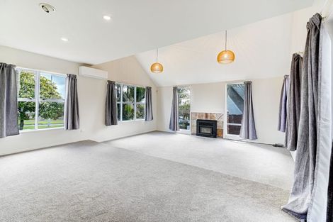 Photo of property in 3 Charles Prevost Drive, The Gardens, Auckland, 2105