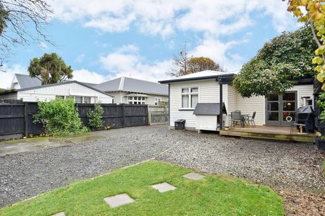Photo of property in 100 Edward Avenue, Edgeware, Christchurch, 8013