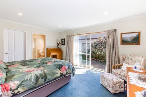 Photo of property in 23 Kotuku Drive, Paraparaumu Beach, Paraparaumu, 5032