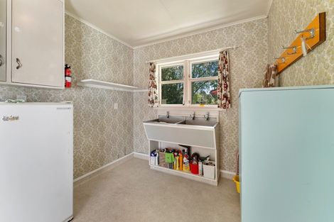 Photo of property in 1 Trent Street, Rongotea, 4476