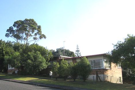 Photo of property in 2/2 Halberg Street, Glenfield, Auckland, 0629