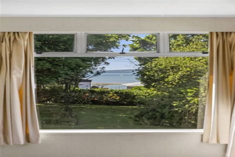Photo of property in 42 Takutai Avenue, Half Moon Bay, Auckland, 2012