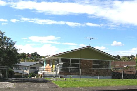 Photo of property in 43 Compton Street, Hillcrest, Auckland, 0627