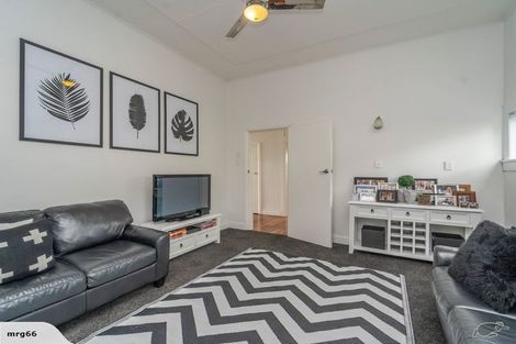 Photo of property in 192 Dixon Street, Masterton, 5810