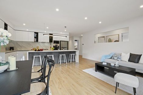 Photo of property in 24 Kahu Close, Orewa, 0931