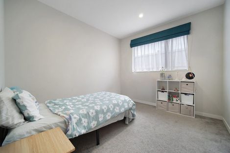 Photo of property in 6 Joseph Kokich Avenue, Swanson, Auckland, 0614
