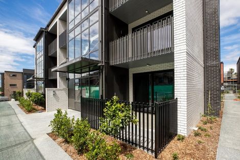 Photo of property in 102/36b Greenslade Crescent, Northcote, Auckland, 0627