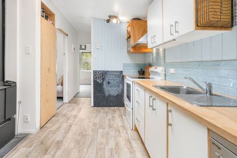 Photo of property in 56 Tilley Road, Paekakariki, 5034