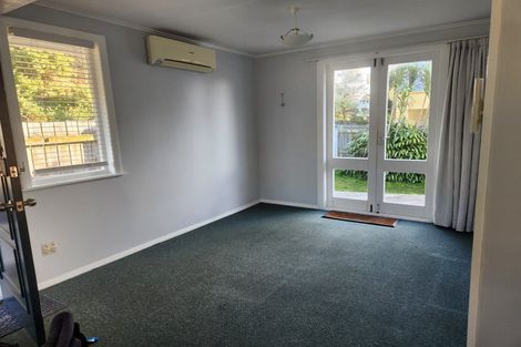 Photo of property in 4a Raukawa Street, Strathmore Park, Wellington, 6022