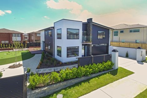 Photo of property in 10 Kerrykeel Drive, Flat Bush, Auckland, 2019