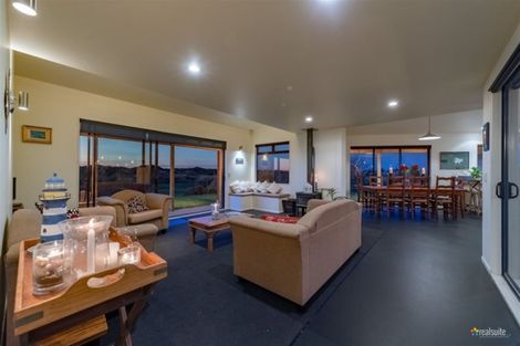 Photo of property in 80 Reay Mackay Grove, Waikawa Beach, Manakau, 5573