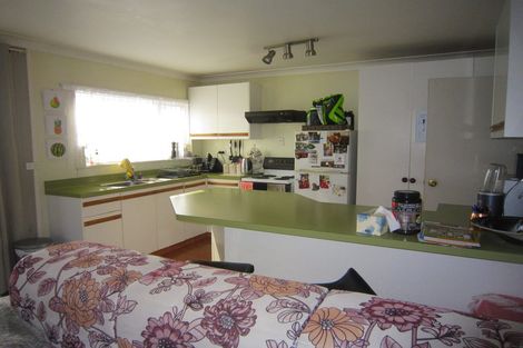 Photo of property in 207 Onepu Road, Lyall Bay, Wellington, 6022