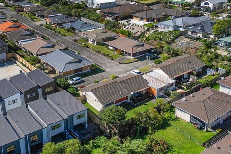 Photo of property in 8/248 Great North Road, Henderson, Auckland, 0612