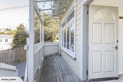 Photo of property in 2 Kopiko Way, Brooklyn, Wellington, 6021