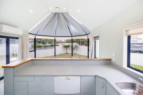 Photo of property in 8 Martin Street, Palmerston North, 4414