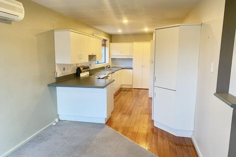 Photo of property in 88 Staveley Street, Avonhead, Christchurch, 8042